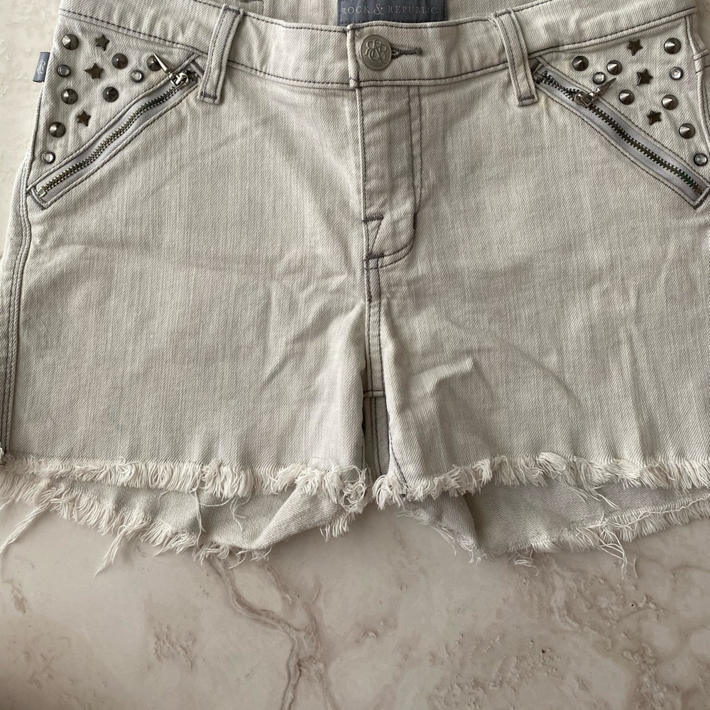 🔥ROCK & REPUBLIC SHORTS🔥